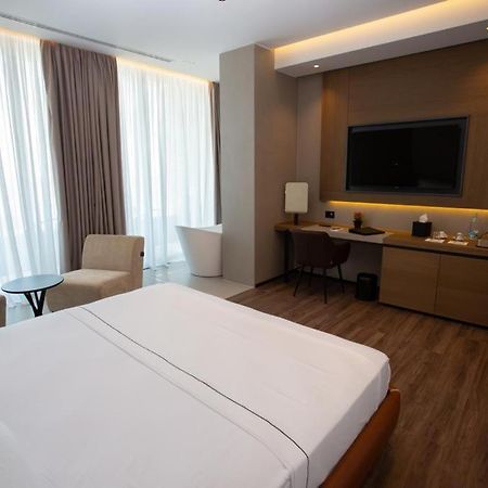 Nassau Hotel ديرمي المظهر الخارجي الصورة