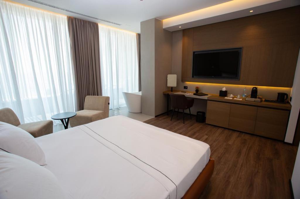 Nassau Hotel ديرمي المظهر الخارجي الصورة