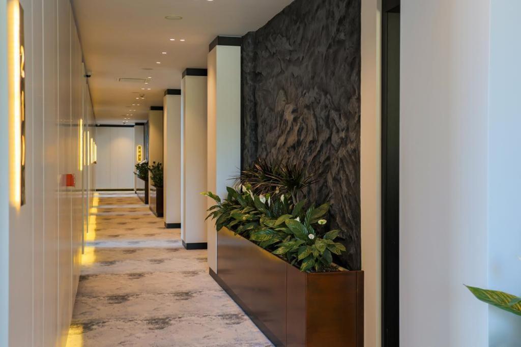 Nassau Hotel ديرمي المظهر الخارجي الصورة