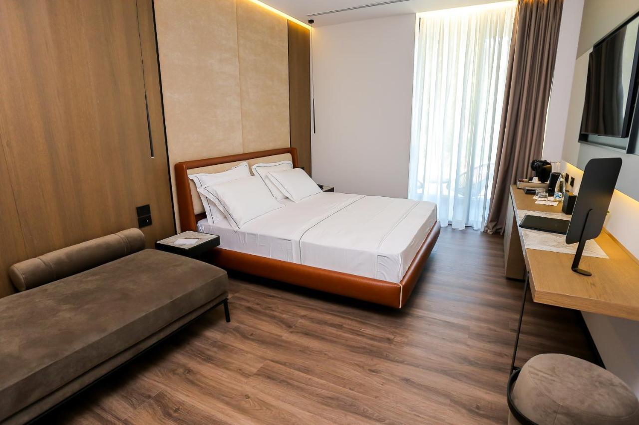 Nassau Hotel ديرمي المظهر الخارجي الصورة