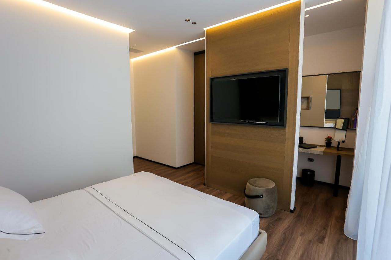 Nassau Hotel ديرمي المظهر الخارجي الصورة