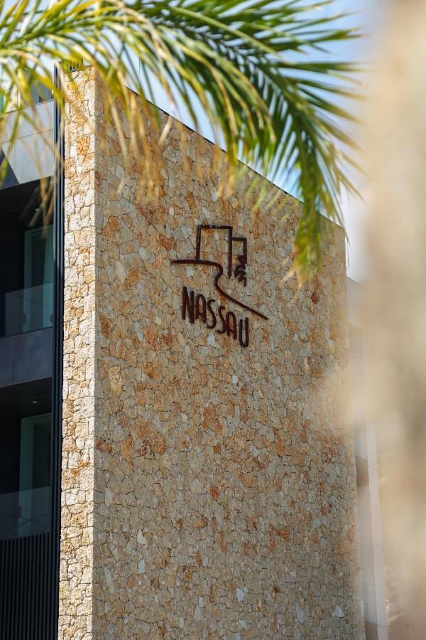 Nassau Hotel ديرمي المظهر الخارجي الصورة