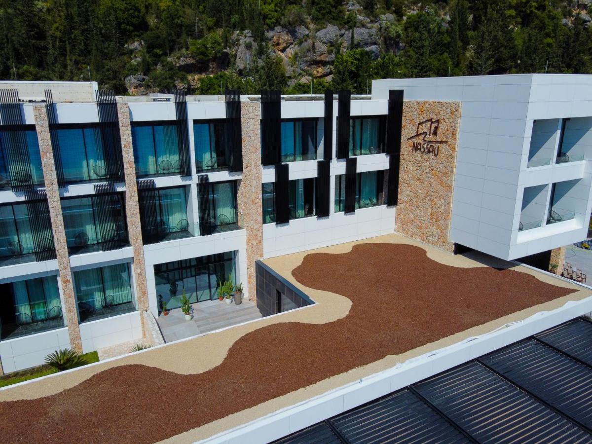 Nassau Hotel ديرمي المظهر الخارجي الصورة
